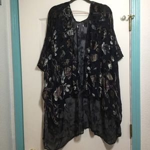 Velvet floral kimono